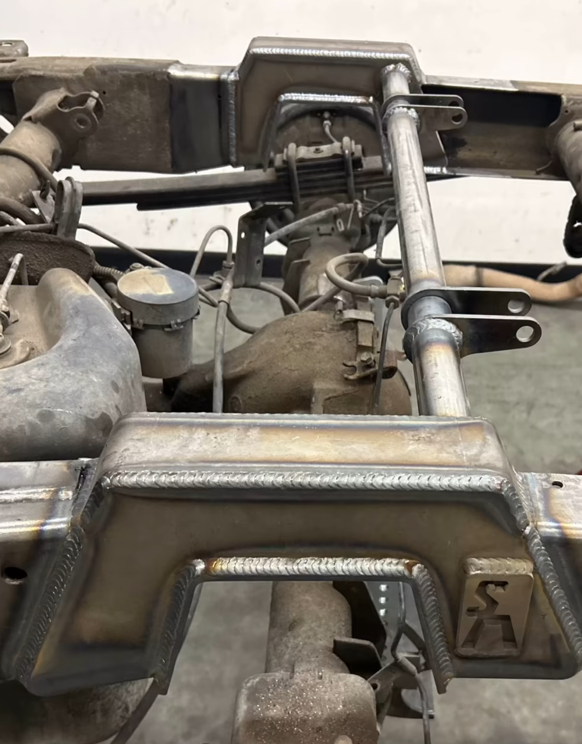 1999-2006 CHEVY GMC NBS UNDERBED NOTCH